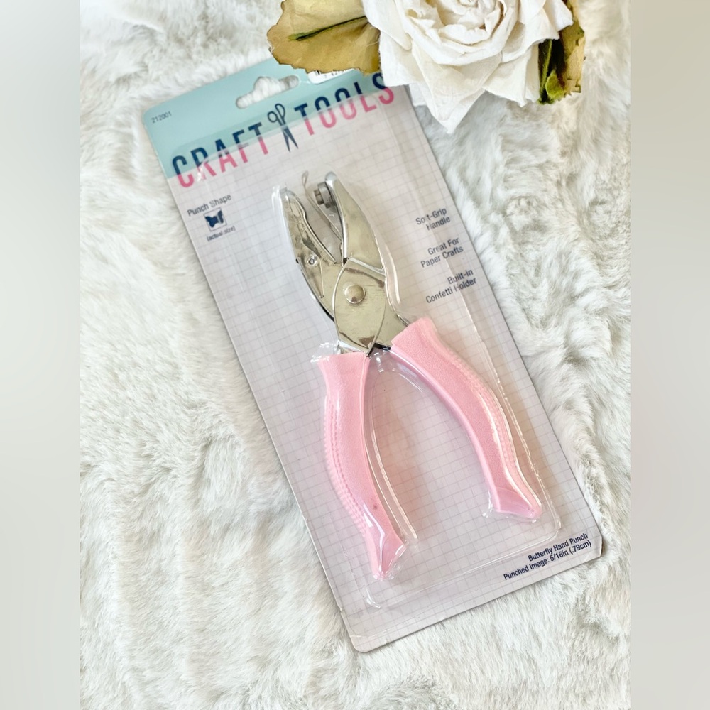 New with tag BUTTERFLY CRAFT PUNCH with Soft grip handle Punched image is 5/16”